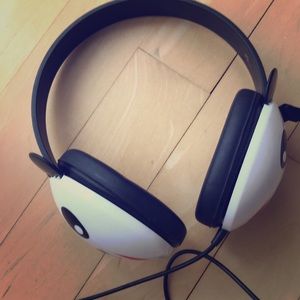 Toddler headphones with volume control